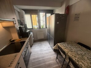 Dortoir Partagé, 1 chambre | Cuisine privée