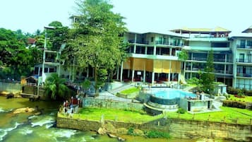 Phòng đôi Deluxe, ban công, quang cảnh sông | Ngoại thất