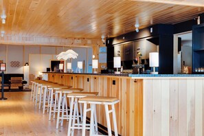 Bar (en el alojamiento)
