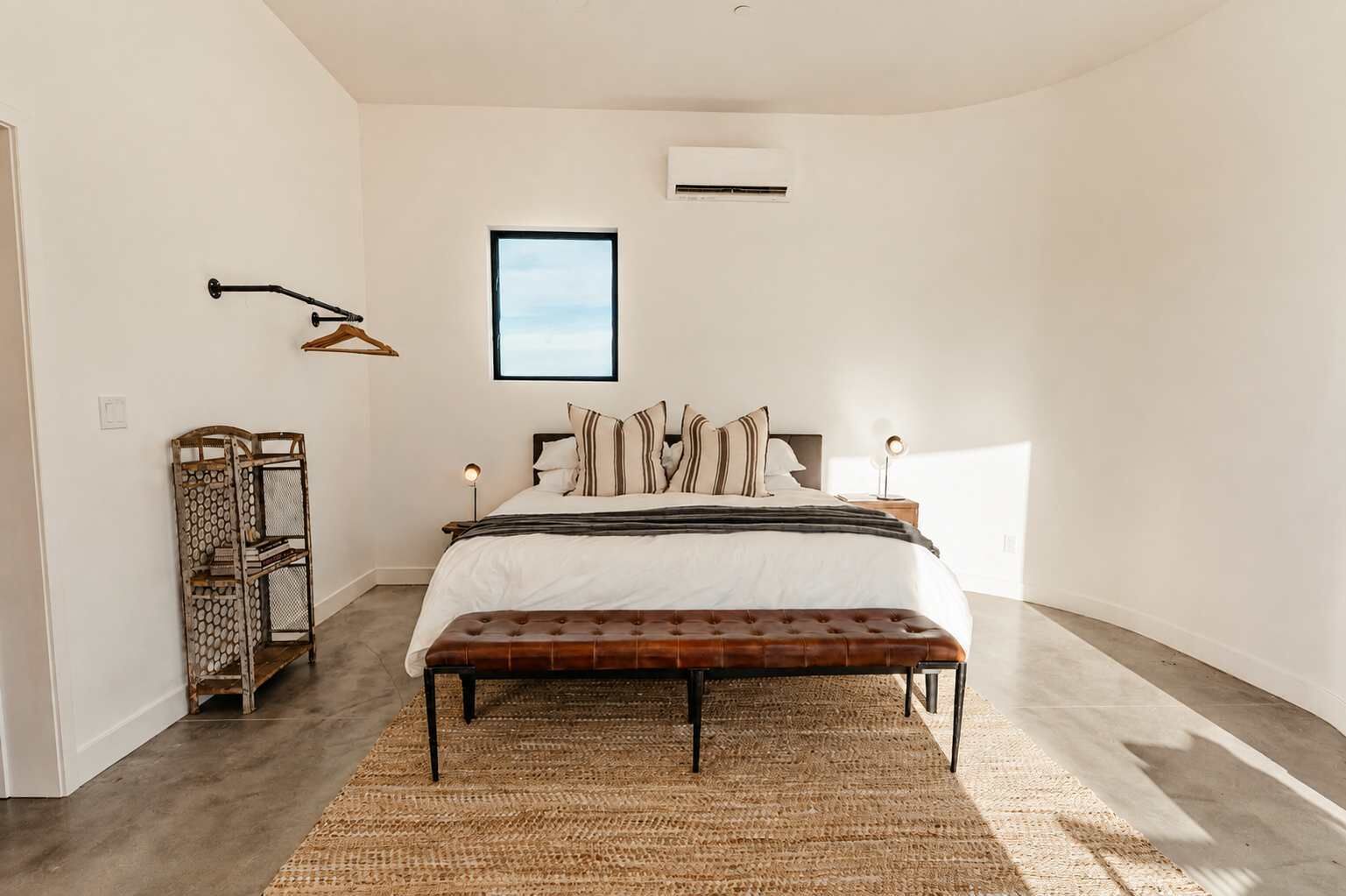 2 habitaciones, escritorio, wifi y ropa de cama 