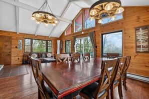 Dining - Skye Chalet | Hot Tub, Games & Beach Passes (Lake Harmony)