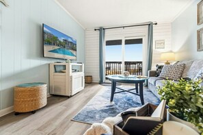 TV - Enjoy a Stay at Sea Cabin 210 (North Myrtle Beach)