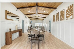 Dining - Tropic Like It's Hot -Pool & Hot Tub- Channel Home (North Myrtle Beach)