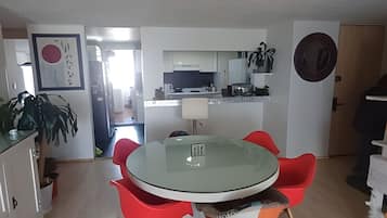 Dormitorio compartido | Restaurantes