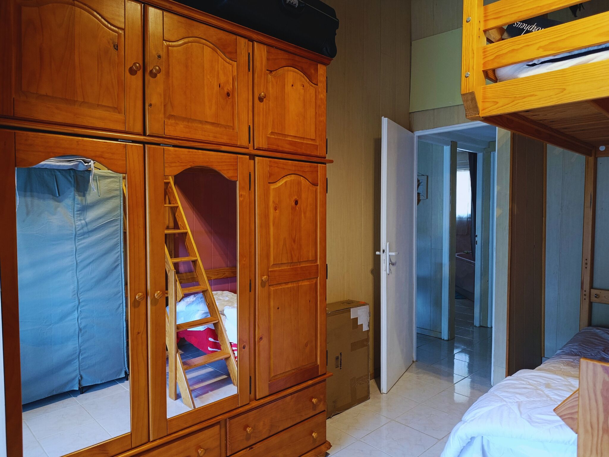 2 chambres, fer et planche à repasser, accès Internet, draps fournis