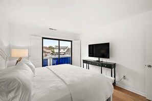WiFi, bed sheets - Three Bedroom Bay View Townhome in Fenwick Island (Fenwick Island)