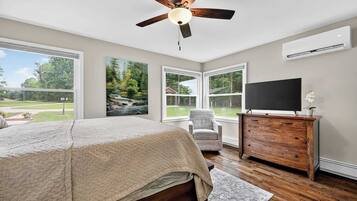 Desk, iron/ironing board, travel crib, WiFi