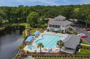 Exterior - Unique Treehouse Getaway in Sea Trail - Sunset Beach (Sunset Beach)