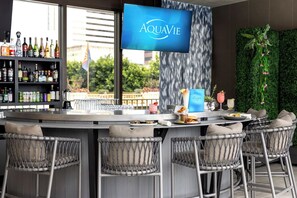 Bar (in der Unterkunft)