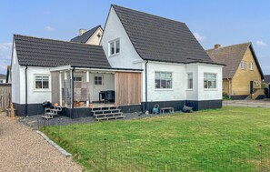 Exterior - Cozy home in Thyborøn with WiFi (Thyborøn)