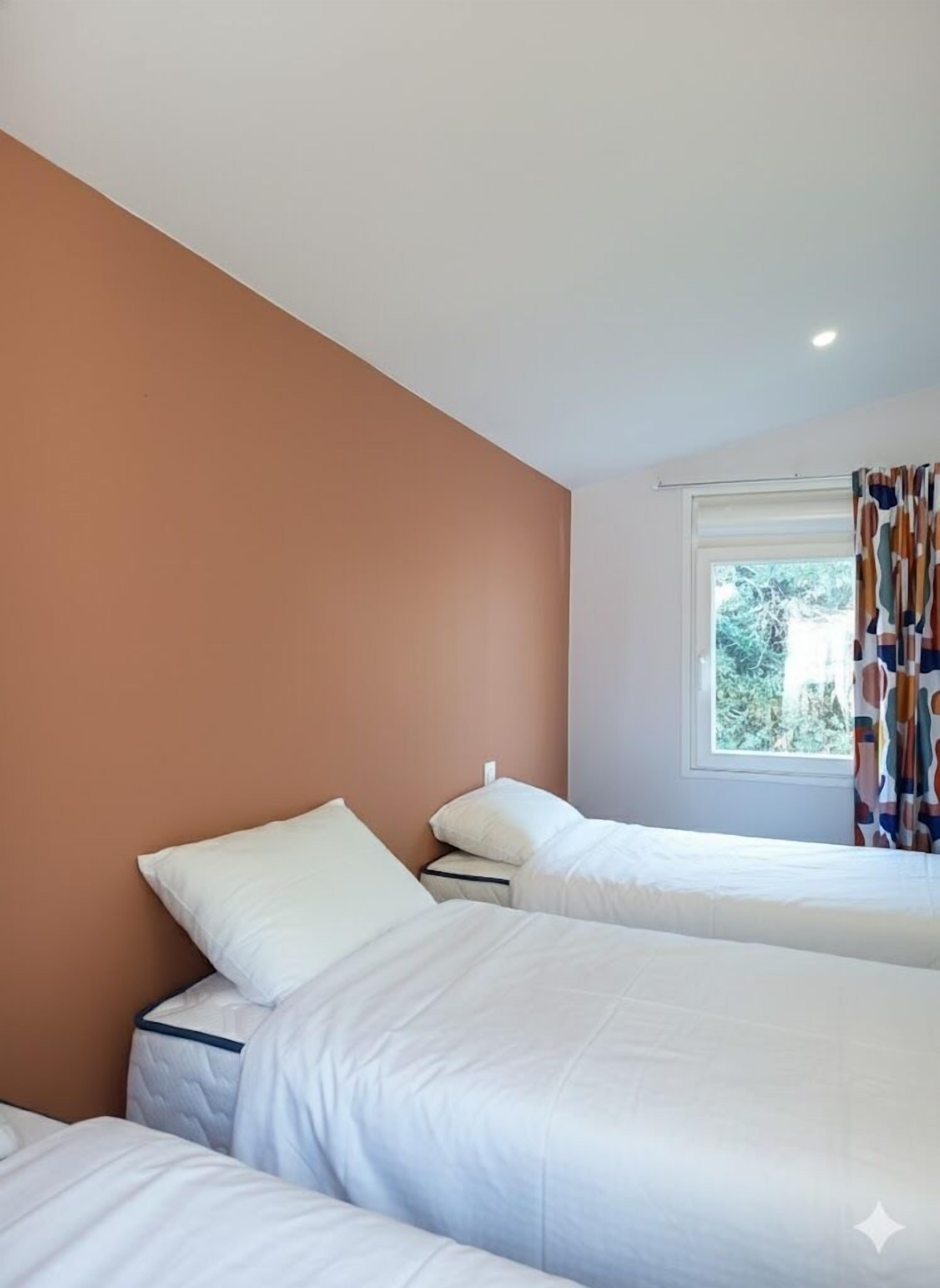 4 bedrooms, free WiFi, wheelchair access