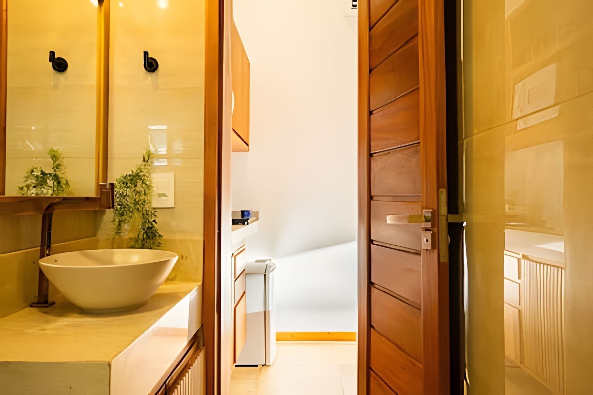 Basic Apartment | Bathroom
