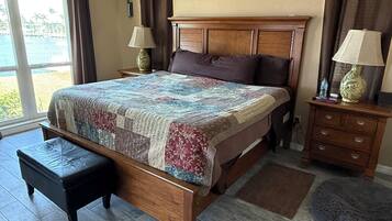 WiFi, bed sheets