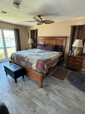 WiFi, bed sheets - Charming 2-bedroom house in gated community in desirable Port St Lucie (Port Saint Lucie)
