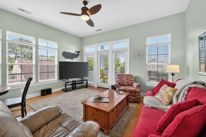 TV - Tuna Luna - Coastal Getaway Essentials Included (Carolina Beach)