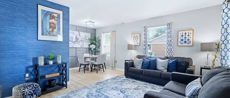 Smart TV, chimenea y estéreo
