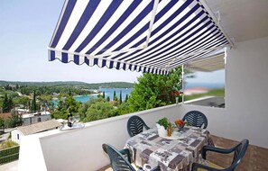 Outdoor dining - Cozy apartment in Necujam with house sea view (Necujam)