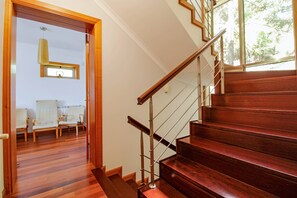 Interior - Villa Luzya · With Panoramic Views over the City (Viana do Castelo)