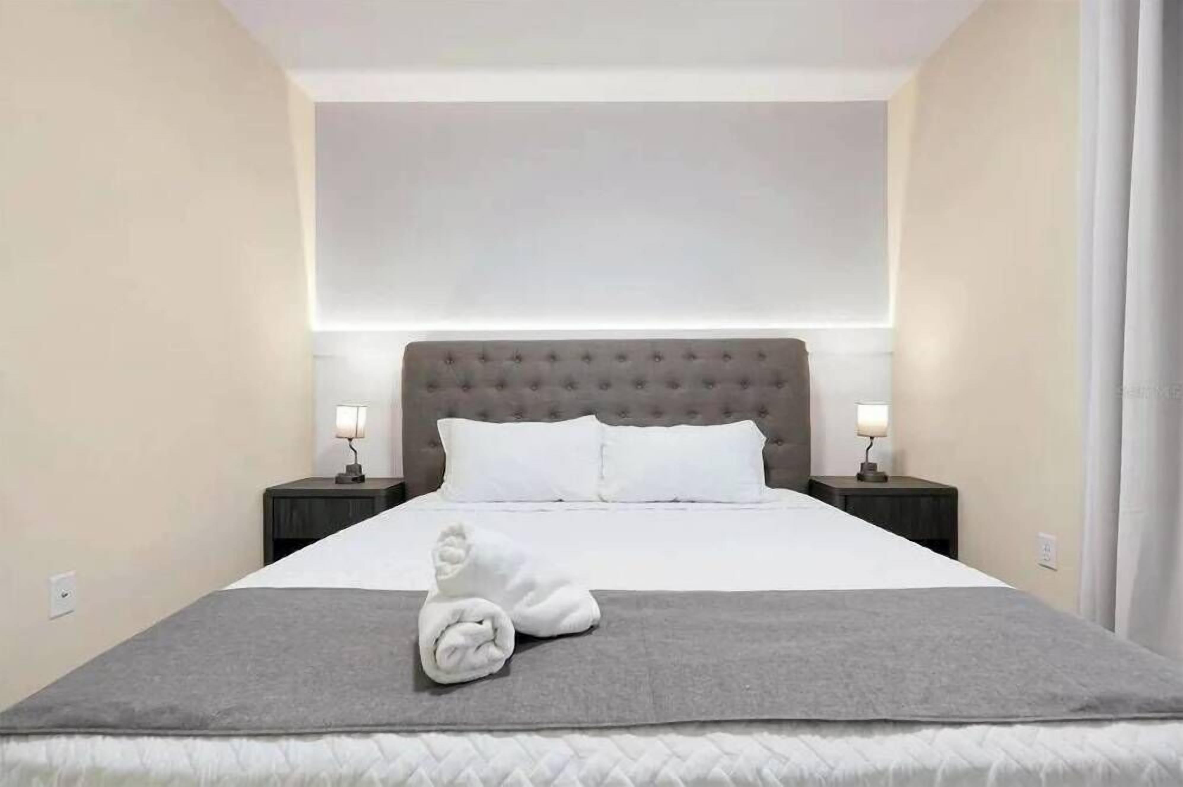 Iron/ironing board, travel crib, WiFi, bed sheets