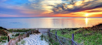 Water View Wellfleet Cottage Near Bay Beaches for 4