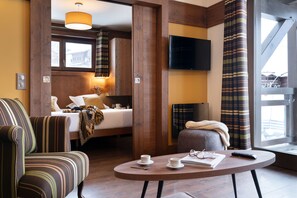 In-room safe, travel cot, WiFi, bed sheets