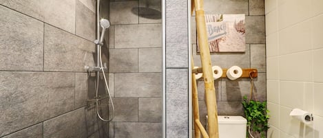 تجهيزات دش، مجففات شعر، مناشف