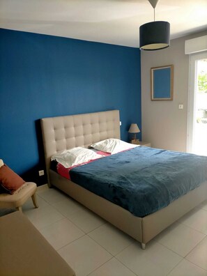 Room - Vrbo Property (Fouras)