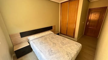 4 dormitorios, tabla de planchar con plancha, wifi y ropa de cama