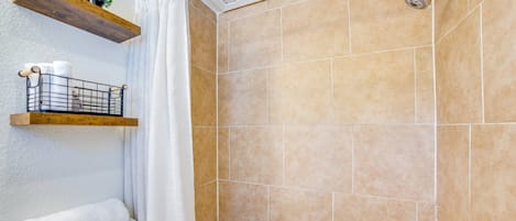 Shower, towels