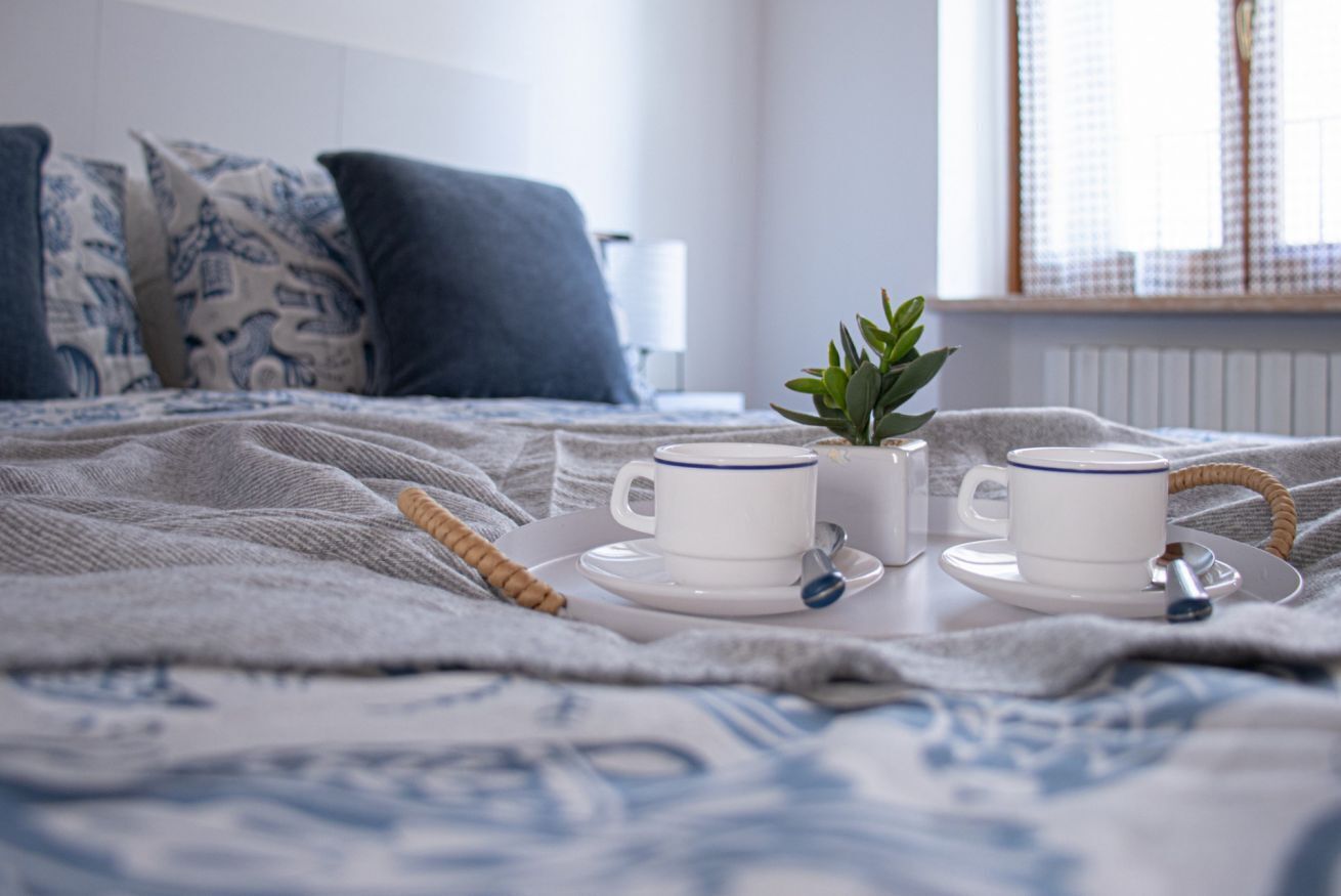 2 Schlafzimmer, Bügeleisen/Bügelbrett