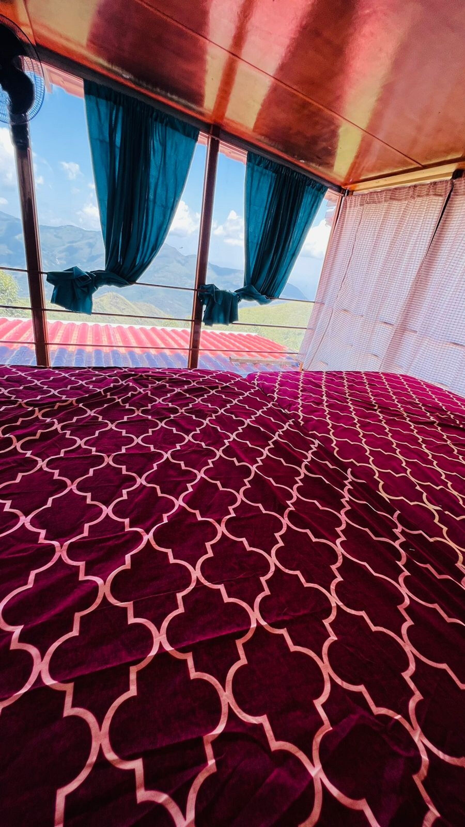 Deluxe Cabin, Mountain View
