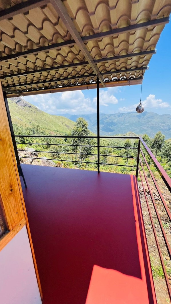 Deluxe Cabin, Mountain View | Property grounds