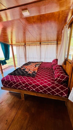 Deluxe Cabin, Mountain View - Adventure trails (Kodaikanal)