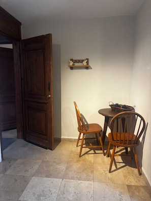 Comfort Room, City View | Living area | 55-inch Smart TV with cable channels, Netflix, streaming services