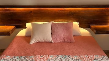 Habitación Deluxe, vista a la ciudad | Wifi gratis y ropa de cama