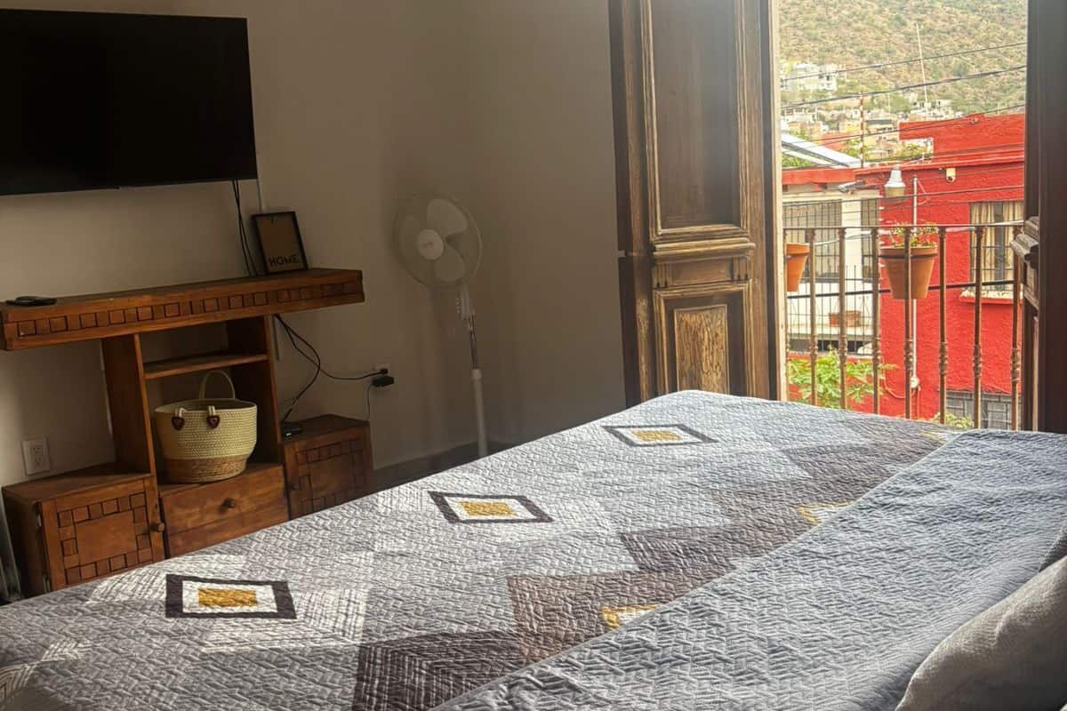 Comfort Room, City View | Free WiFi, bed sheets