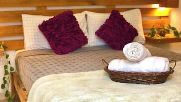 Comfort Room, City View | Free WiFi, bed sheets