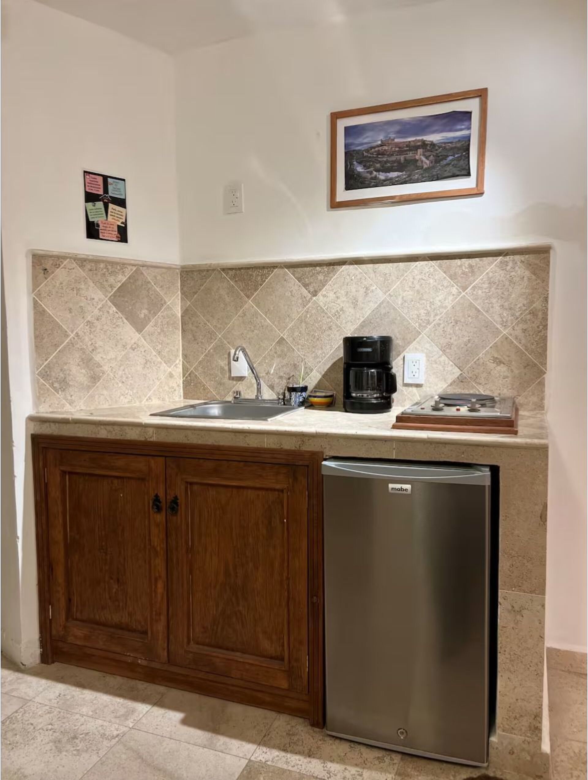 Junior Double or Twin Room, City View | Private kitchen | Fridge