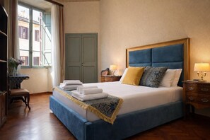In-room safe, desk, iron/ironing board, free WiFi - Veronica Suite - Luxury Historic Apartment w/Terrace (Roma)