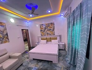 Phòng phong cách cổ điển | Bàn, truy cập Internet không dây miễn phí 