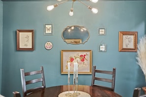 Dining - NEW! Cozy Fall Retreat w/ Fire Pit Near Airport (San Antonio)