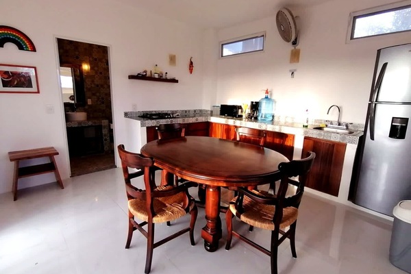 Apartment | Private kitchen | Stovetop, cookware/dishes/utensils