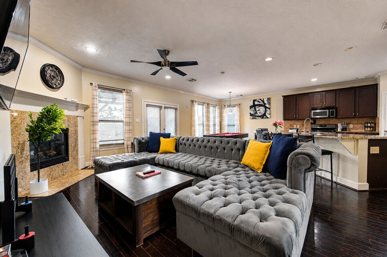 TV, fireplace, ping pong