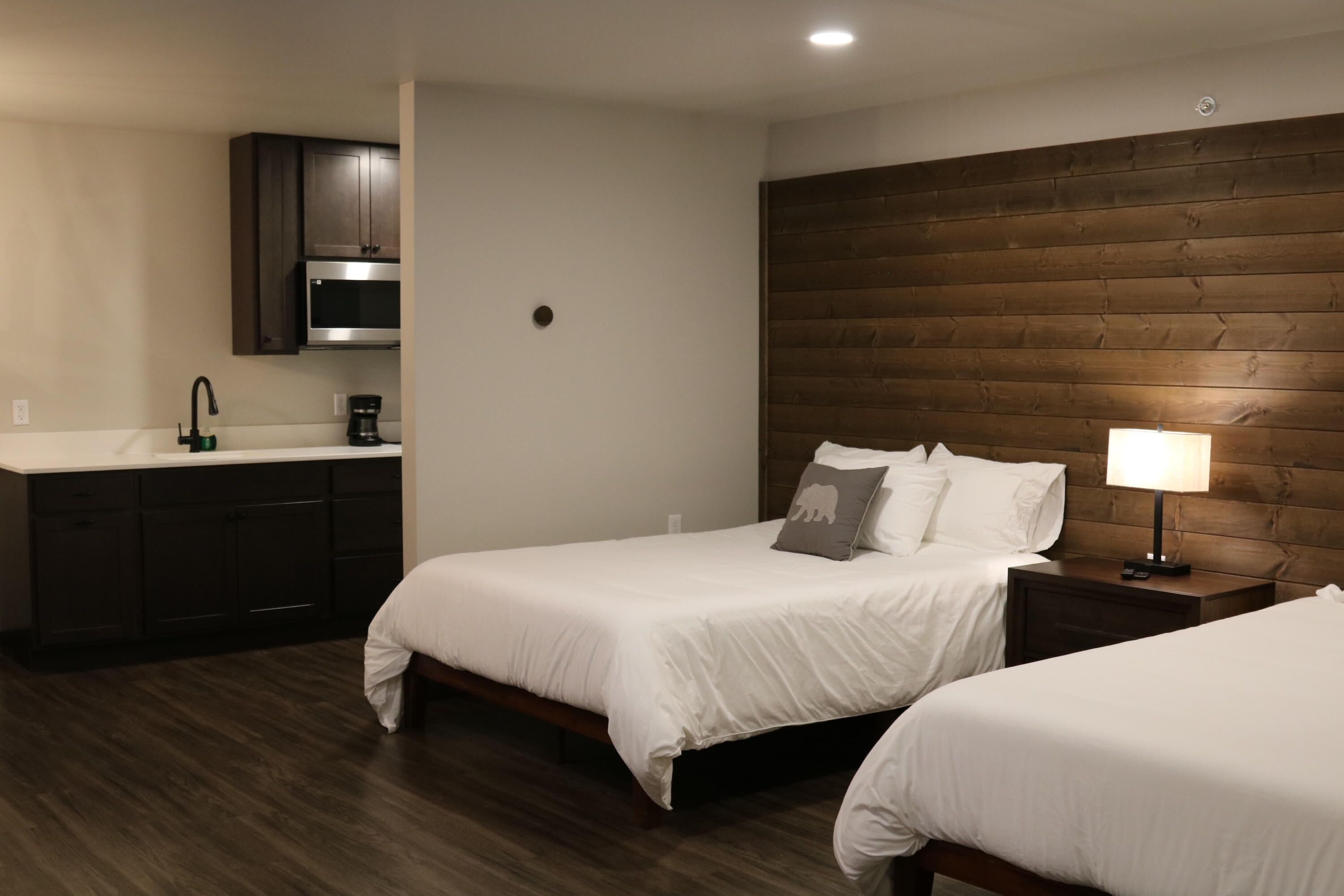 1 habitación y ropa de cama 