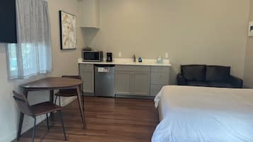 1 habitación y ropa de cama