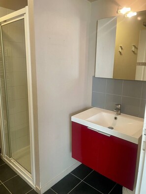 Hair dryer, towels, toilet paper - Proche port et plage des Minimes (LA ROCHELLE)