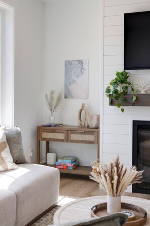 Smart-tv en een open haard