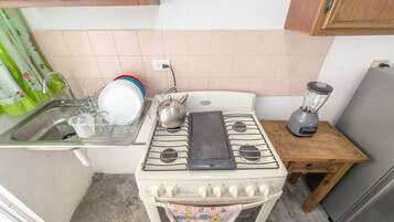 Microwave, oven, stovetop, cookware/dishes/utensils