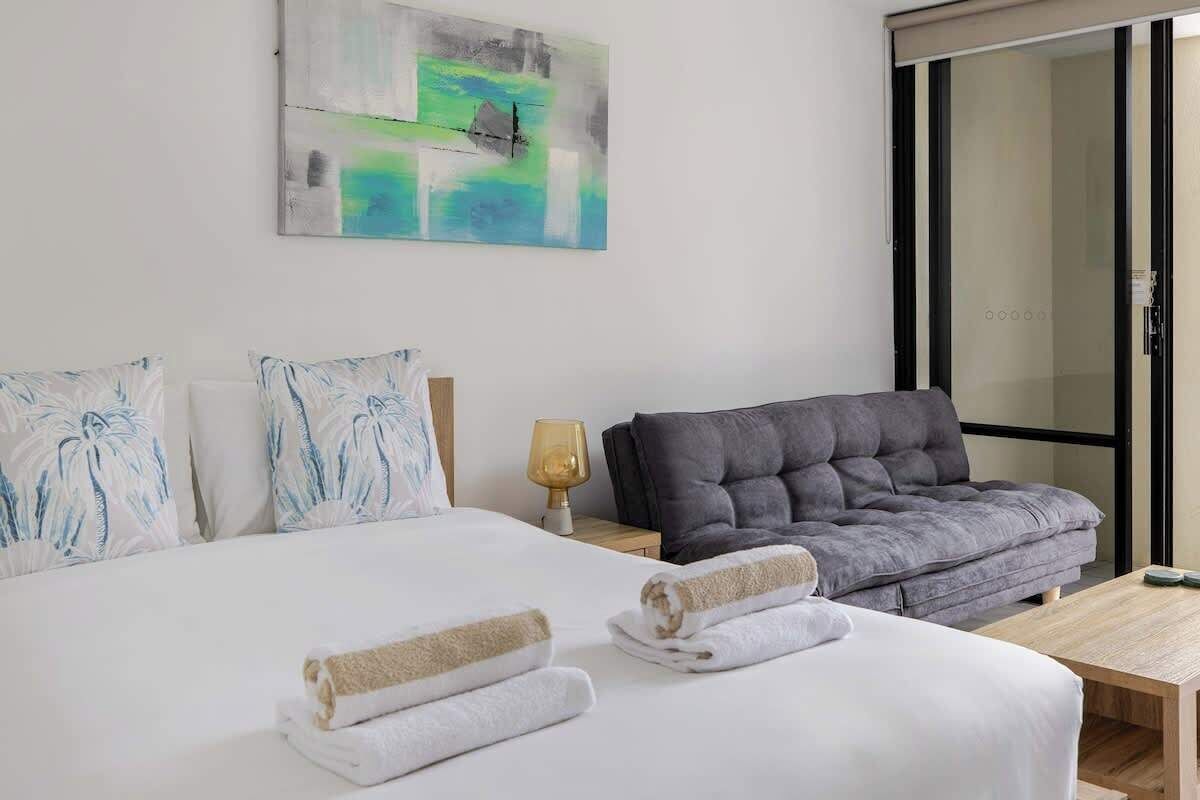 Iron/ironing board, travel cot, WiFi, bed sheets