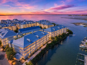 Exterior - 3BR Resort Condo with Pools by Beach (Ocean City)